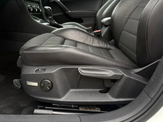 Volkswagen Golf 1.4 TSI ACT Bns Ed R 2015 Benzine 16