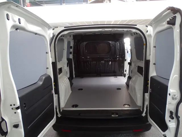 Opel Combo 1.3 CDTi L2H1 Executive, Maxi, 2018 Diesel 8