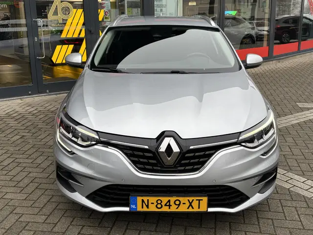 Renault Mégane Estate TCe 140 Intens 2022 Benzine 2