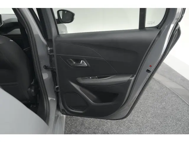 Peugeot 208 PureTech 100 Allure 2024 Benzine 69