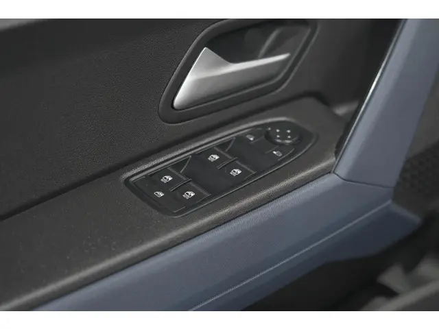 Dacia Duster Mild Hybrid 130 Expression 2025 Benzine 28