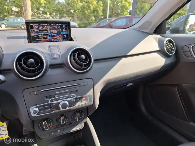 Audi A1 1.0 TFSI ADVANCE navi/s-line pakket 2018 Benzine 15
