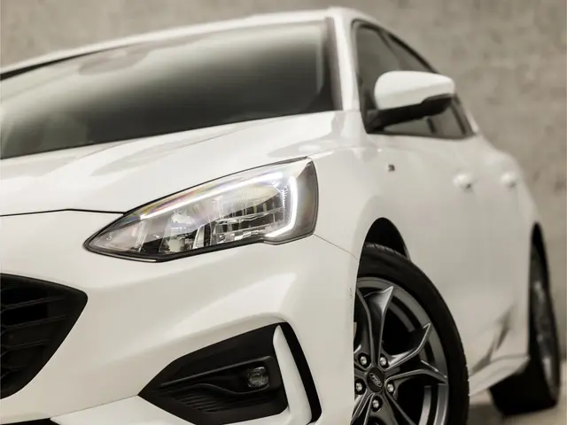 Ford Focus 1.0 EcoBoost ST Line 2020 Benzine 30