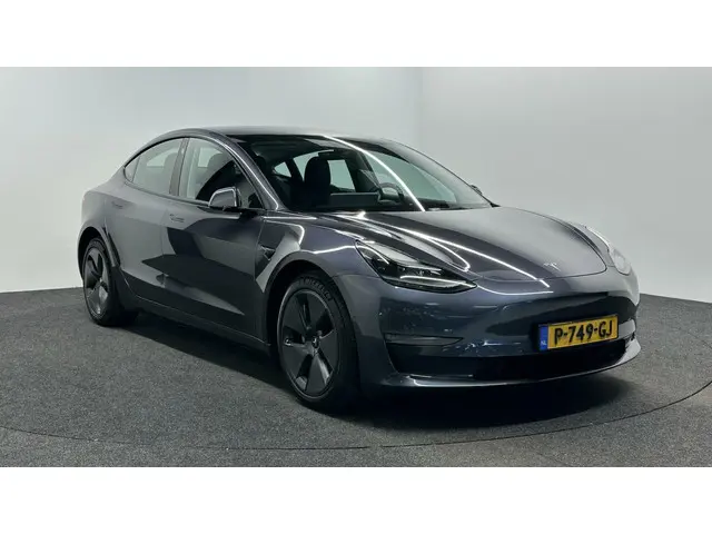 Tesla Model 3 Long Range AWD 75 kWh LEER. 2021 Elektrisch 3