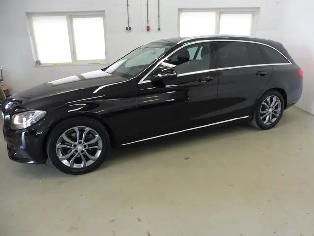 Mercedes-Benz C-Klasse Estate 180 Prestige 2015 Benzine 21