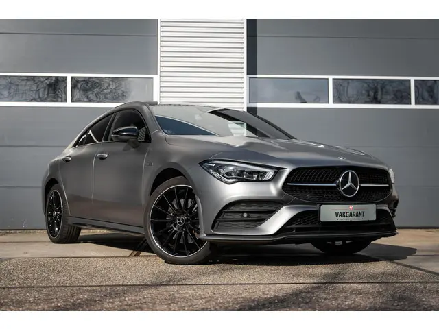 Mercedes-Benz CLA 250 e AMG 2020 Hybride Benzine 8