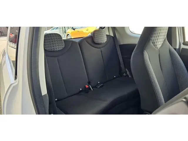 Peugeot 108 1.0 e-VTi Allure 2021 Benzine 32