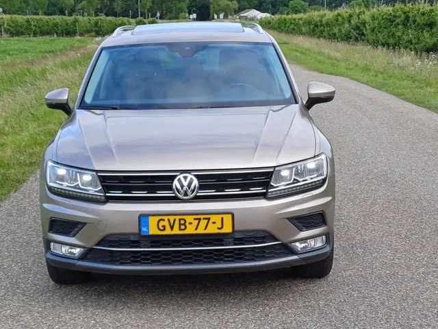 Volkswagen Tiguan 1.4 TSI 4Motion Highline 2017 Benzine 4