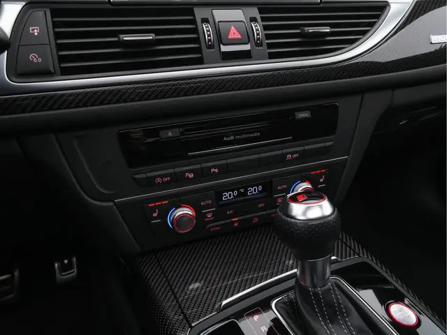 Audi RS6 Avant 4.0 TFSI Quattro 2015 Benzine 13