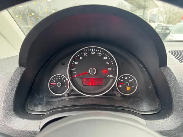 Volkswagen up! 1.0 take up! BlueMotion 2012 Benzine 4