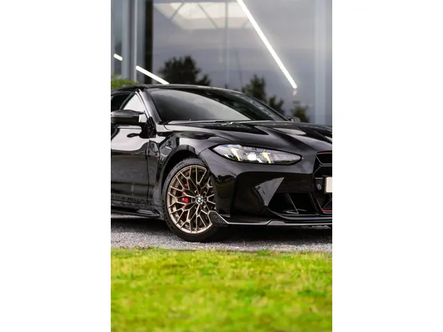 BMW M4 4-serie Coupé CS 2025 Benzine 32