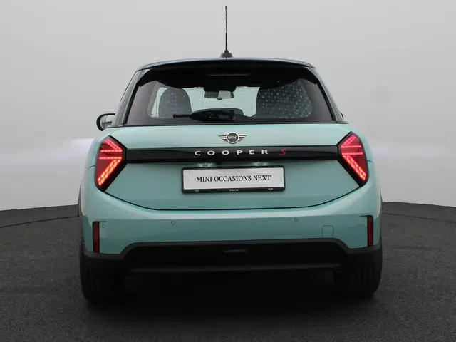 MINI 5-Deurs Cooper S 2025 Benzine 5