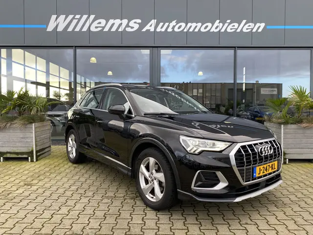 Audi Q3 35 TFSI Pro Line business 2019 Benzine 3