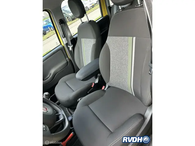 Fiat Panda 1.0 Hybrid City Cross 2020 Benzine 16