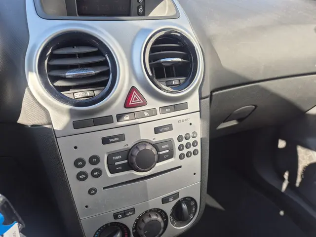 Opel Corsa 1.4-16V Cosmo Nap NL Airco 5 drs 2012 Benzine 5