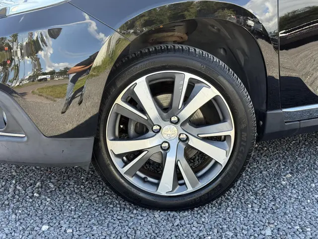 Peugeot 2008 1.6 VTi Féline 2013 Benzine 28