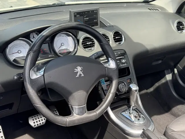 Peugeot 308 CC 1.6 THP Roland Garros 2014 Benzine 3
