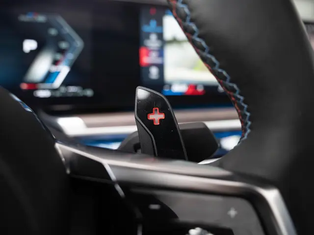 BMW 7 Serie Sedan M760e 2024 Hybride Benzine 21