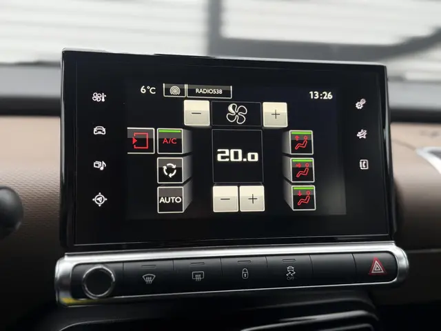 Citroën C4 Cactus 1.2 PureTech Shine 2016 Benzine 15