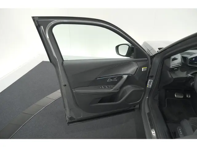 Peugeot e-2008 EV GT 50 kWh 2025 Elektrisch 64