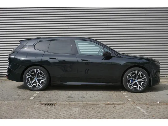 BMW iX xDrive50 2023 Elektrisch 4