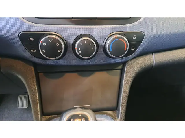 Hyundai i10 1.0i i-Motion Premium 2015 Benzine 22