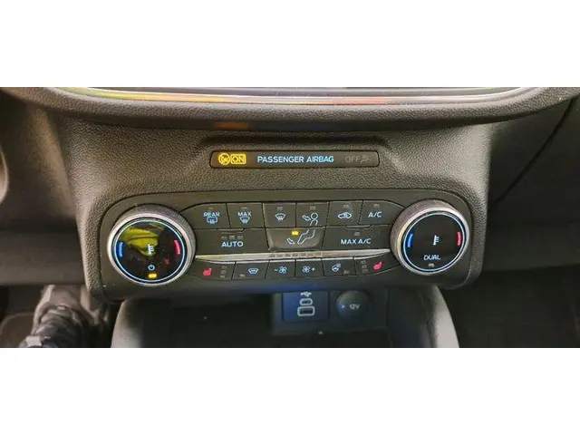 Ford Kuga 2.5 PHEV Titanium 2024 Hybride Benzine 17