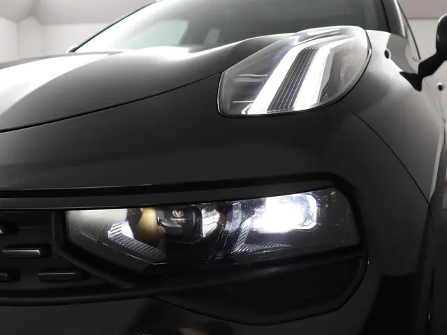 Lynk & Co 01 1.5 2023 Hybride Benzine 40