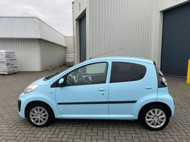 Citroën C1 1.0 Collection / 5drs / Airco 2012 Benzine 2