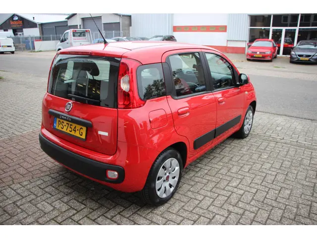 Fiat Panda 0.9 TwinAir Lounge 2017 Benzine 16