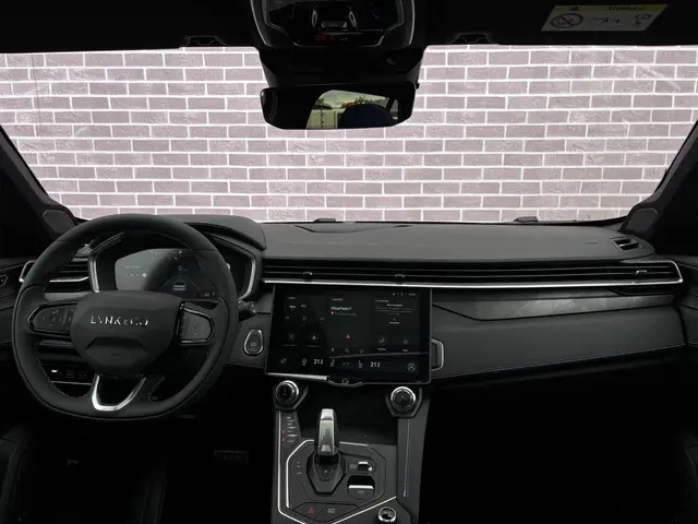Lynk & Co 01 2