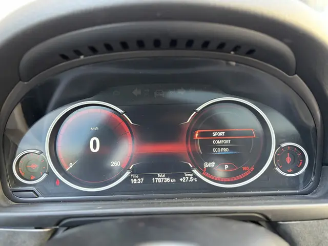 BMW 5 Serie Touring 520i High Executive 2016 Benzine 12
