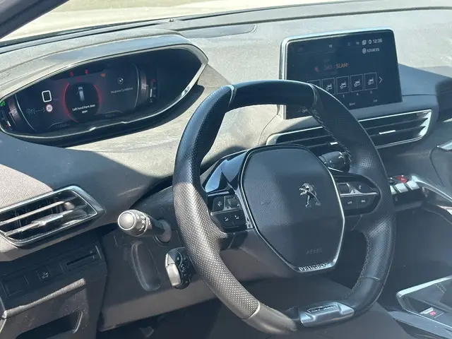 Peugeot 5008 1.2 PureTech PANO GT-Line 7 p 2019 Benzine 14