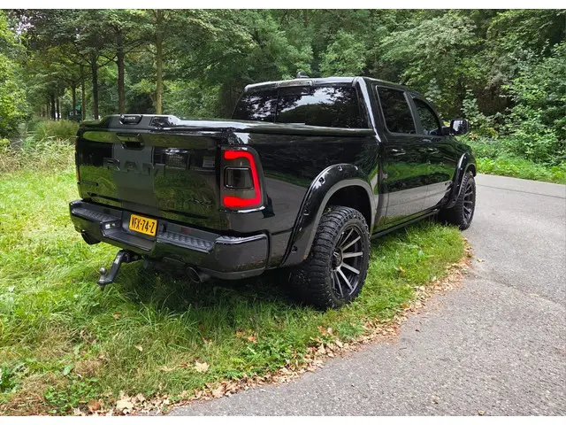 Dodge Ram 1500 5.7 V8 4x4 Crew Cab Laramie 2020 LPG/Gas 2