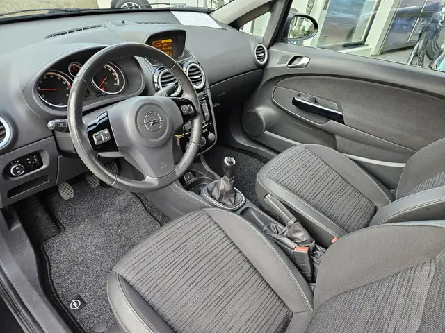 Opel Corsa 1.2-16V BlitZ,complete auto 2014 Benzine 12
