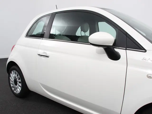 Fiat 500 1.0 Hybrid Dolcevita 2022 Benzine 28