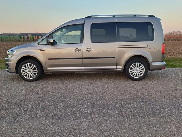 Volkswagen Caddy Maxi 1.4 TSI Trendline 5p 2019 Benzine 9