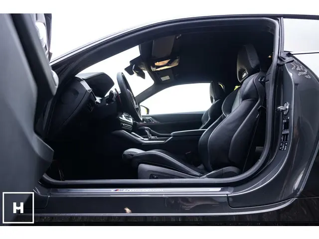 BMW M4 4-serie Coupé xDrive Competition 2021 Benzine 20