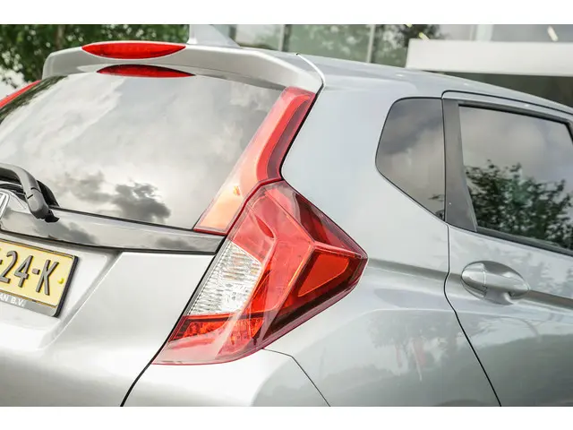 Honda Jazz 1.3i VTEC ELEGANCE 2018 Benzine 41
