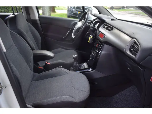 Citroën C3 1.0 PureTech Collection 2015 Benzine 14