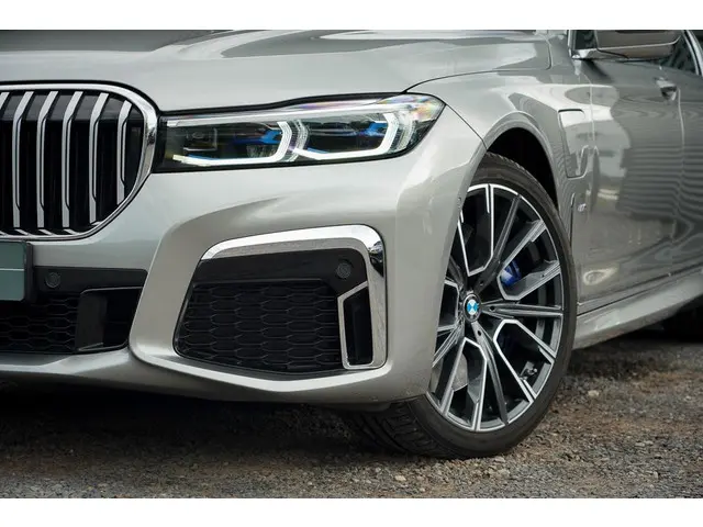BMW 7 Serie 745e High Executive 2019 Hybride Benzine 70