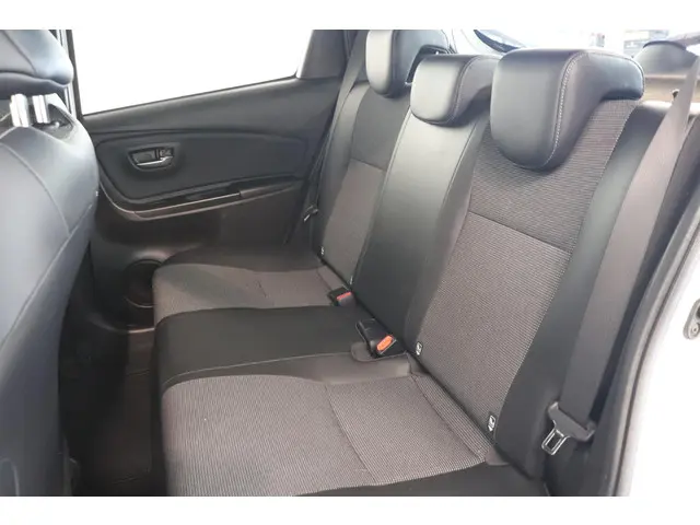Toyota Yaris 1.5 Hybrid Executive 2019 Hybride Benzine 10