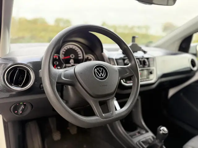 Volkswagen up! 1.0 5 Deurs Lichtmetaal Airco 2022 Benzine 8