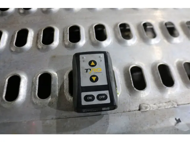 Mercedes-Benz Sprinter 519 CDI Oprijwagen 2023 Diesel 14