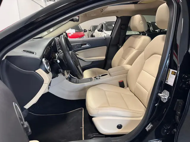 Mercedes-Benz GLA 250 2014 Benzine 11