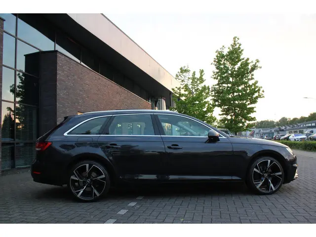 Audi A4 AVANT 1.4 TFSI Design Pro Line Plus 2017 Benzine 4