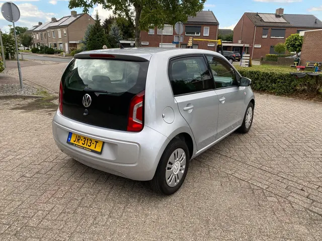 Volkswagen up! 1.0 move up! BlueMotion 2016 Benzine 3