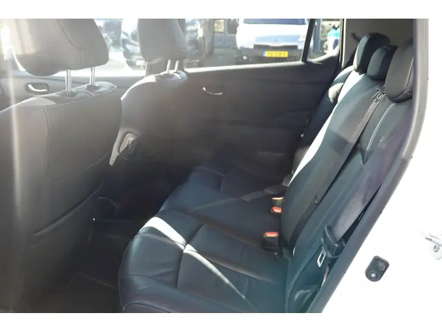 Nissan Leaf E+ N-Connecta 62 kWh soh 92% 2019 Elektrisch 9
