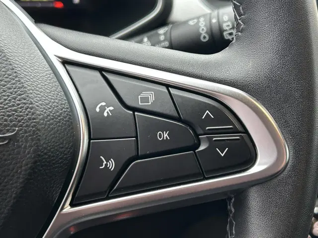 Renault Captur 1.0 TCe 90 techno 2023 Benzine 20