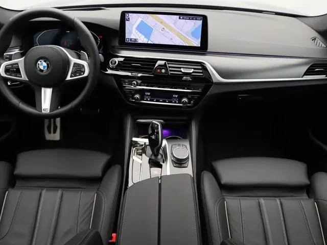 BMW 5 Serie Touring 530d xDrive 2023 Diesel 31
